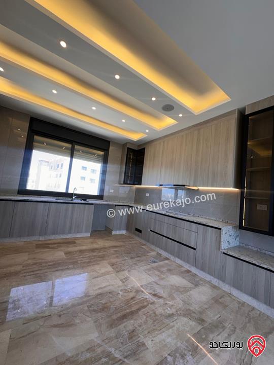 شقة طابق ثاني مساحة 240م للايجار في عمان - الجبيهة 