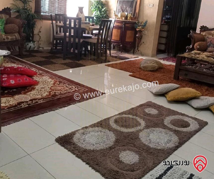 شقة طابق ارضي مساحة 126م داخلي و 150م خارجي للبيع في عمان - خلدا