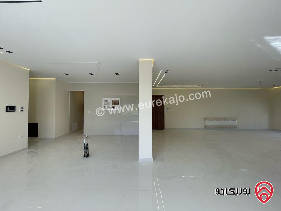 اخر شقتين طابق اول مساحة 205م للبيع في عمان - الحمر بجوار القصور الملكية 