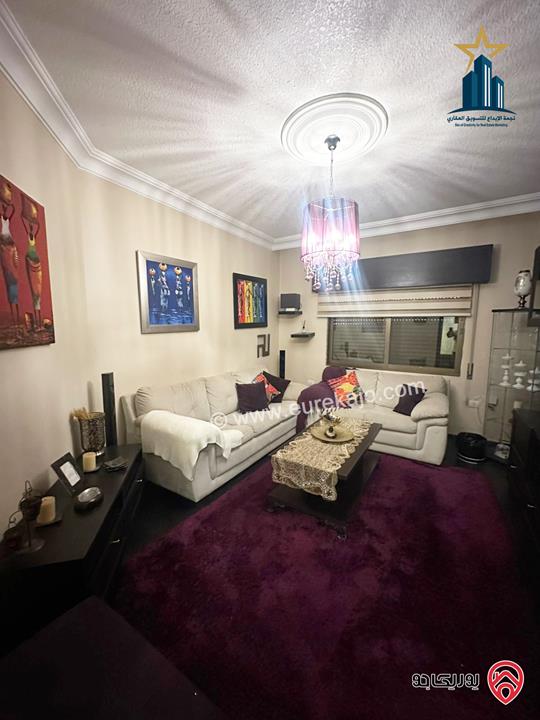 شقة مميزة طابـق ثاني مساحة 130م للبيع مع الاثاث في عمان - خلدا