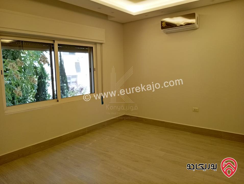 شقة فاخرة حديثة طابق ارضي معلق مساحة 388م للايجار في عمان - دير غبار