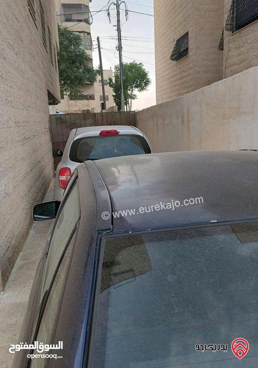 شقة شبه أرضية مساحة 133م داخلي و 140م خارجي للبيع في عمان - جبل الزهور بجانب مسجد خليل السالم