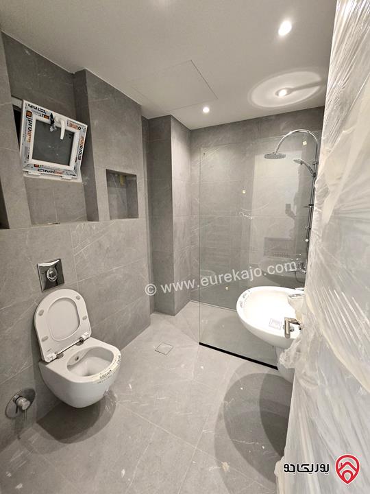 شقة جديدة لم تسكن مساحة 185م طابق أول للبيع في عمان - عبدون 