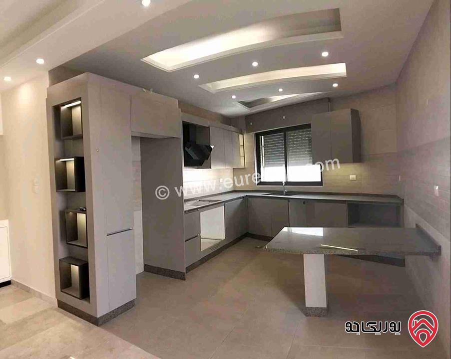 شقة سوبر ديلوكس طابق أول مساحة 180م للإيجار في عمان - ضاحية النخيل