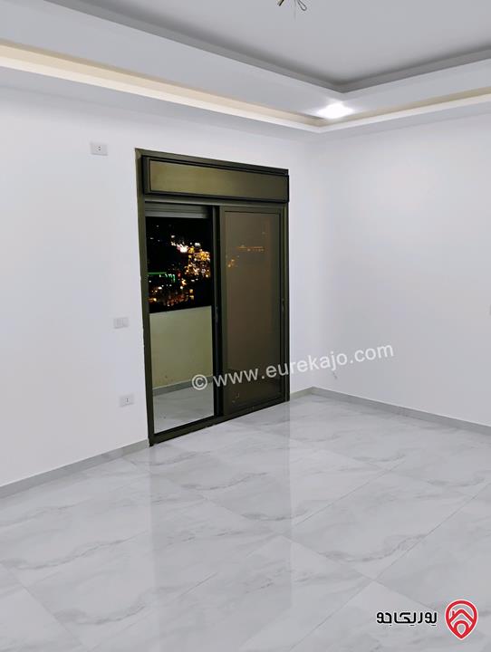 شقه مساحة 180 متر طابق ثاني تشطيبات فلل للبيع في الزرقاء الجديدة - اقساط بدون وساطة البنوك على 3 سنوات