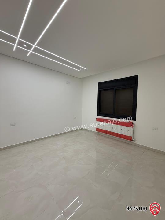 شقة طابق اول مساحة 185 متر سوبر ديلوكس للبيع في عمان - الجبيهة حي المنصور 