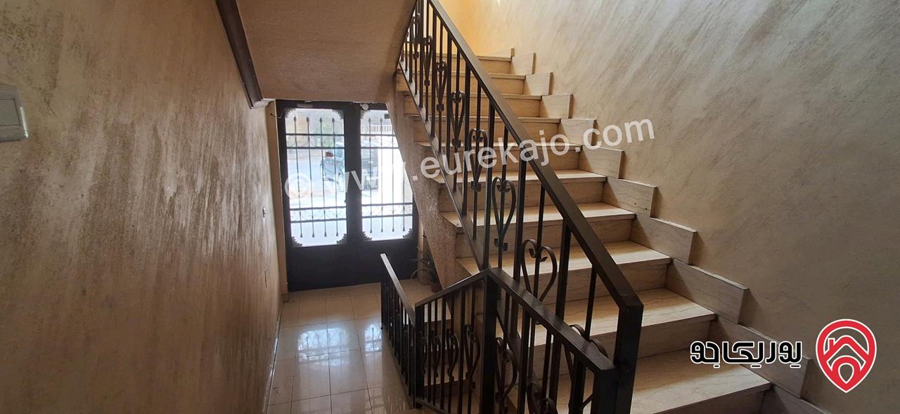 شقة أرضية مرتفعة مساحة 150م للبيع في عمان - طبربور