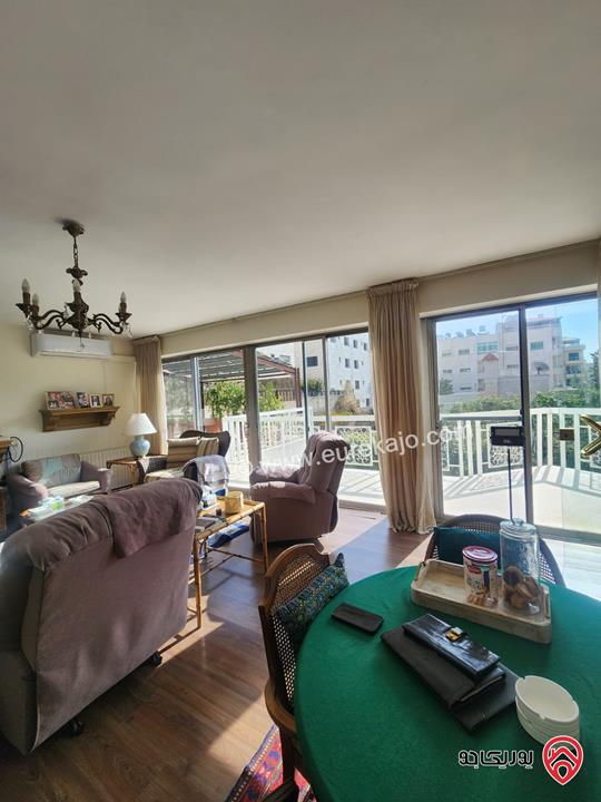 فيلا راقية مساحة 520م على أرض 830م للبيع في عمان - أم أذينة