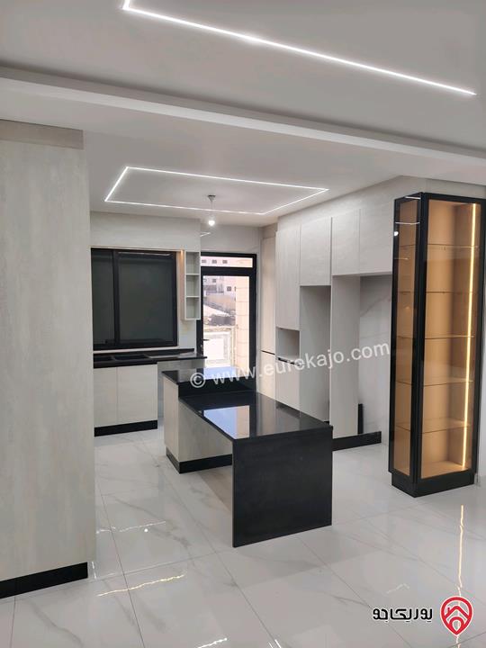 شقه سوبر ديلوكس طابق ثالث مع روف مساحة 187م للبيع في عمان - البنيات دفعة واقساط