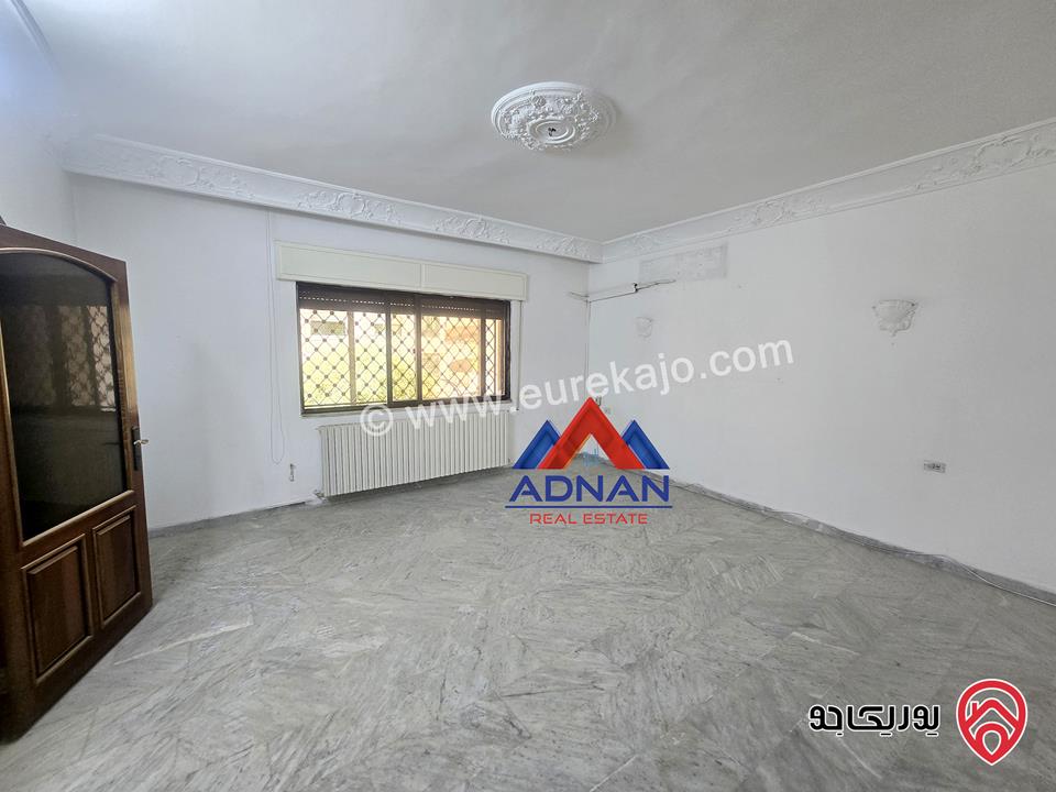 فيلا مستقلة مساحة 500م على أرض 803م للبيع في عمان - تلاع العلي شارع المدينة المنورة