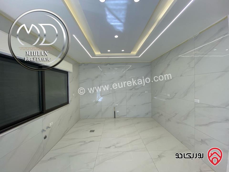 شقة جديدة فارغة للايجار في عمان - ضاحية الرشيد مساحة 190م طابق ثالث تشطيبات ديكورات عصرية فاخرة اطلالة جميلة