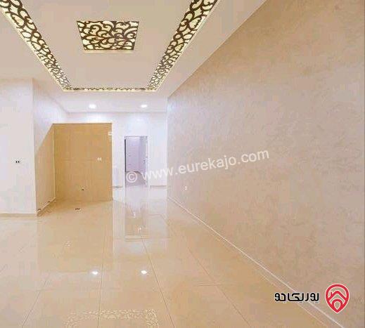 فيلا مساحة 700م على أرض 1028م للبيع في عمان - مرج الحمام طريق المطار