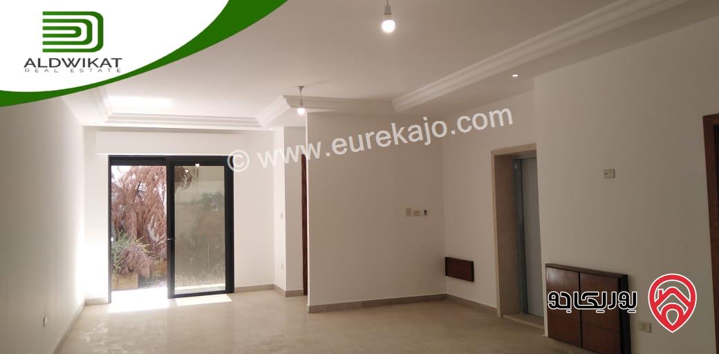 فيلا للبيع في عمان - عبدون مساحة البناء 450م ومساحة الارض 400م ومساحة الحديقة 50م