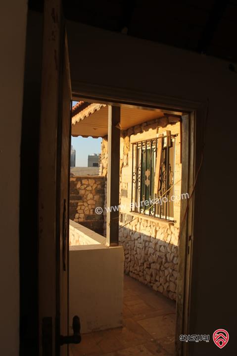 عمارة على أرض 320م للبيع في عمان - طبربور 