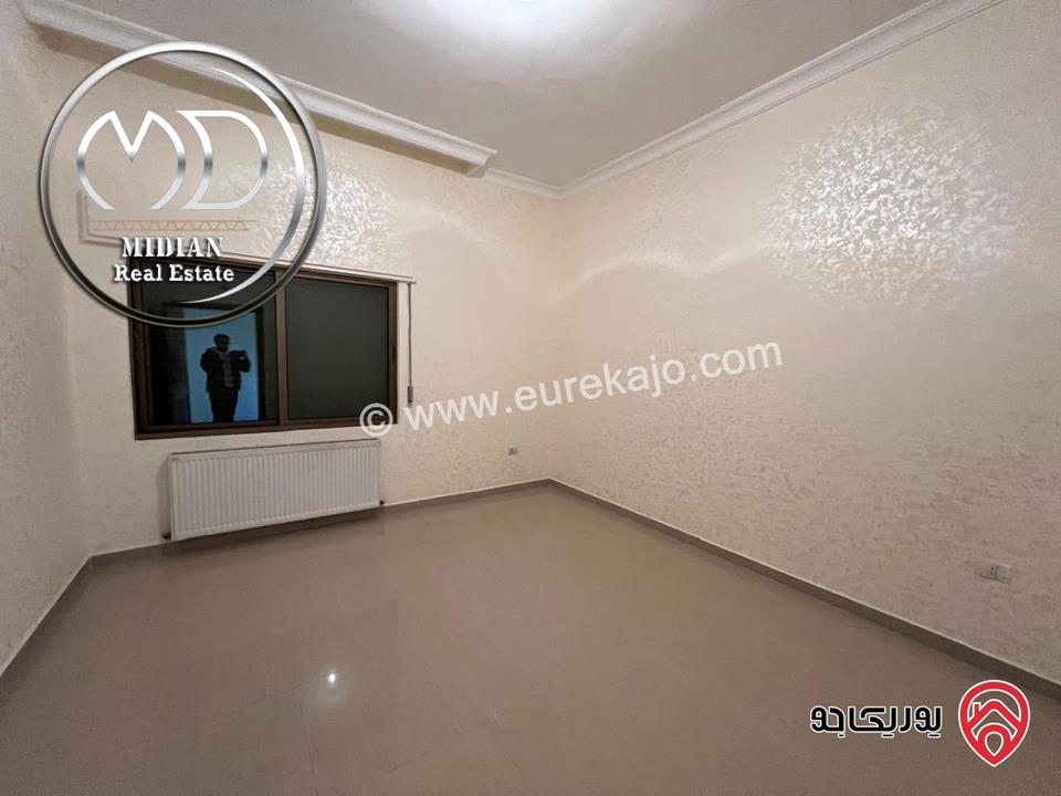 شقق فارغة للايجار في عمان - خلدا مساحة 215م 4 نوم سوبر ديلوكس اطلالة رائعة بسعر مميز جداً