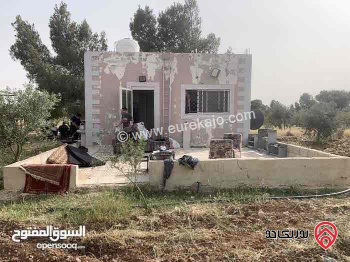 أرض مساحة 3 دونم و 500م للبيع في مادبا - جبيل الغربي