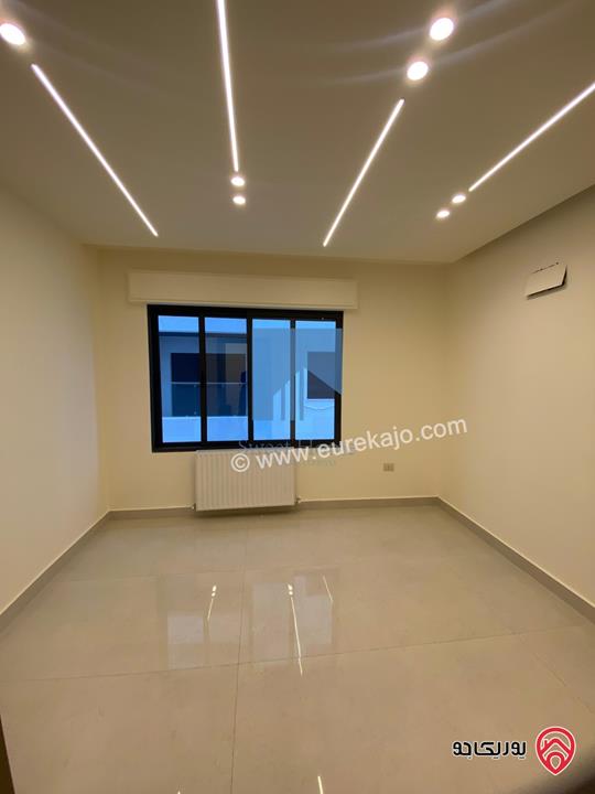 شقة طابق اول 150م تشطيب سوبر ديلوكس لم تسكن للبيع في عمان - أم أذينة