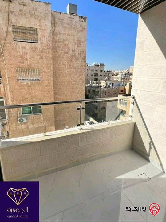  شقة طابق ثالث مساحة 90 م للبيع في عمان -  الجاردنز لم تسكن