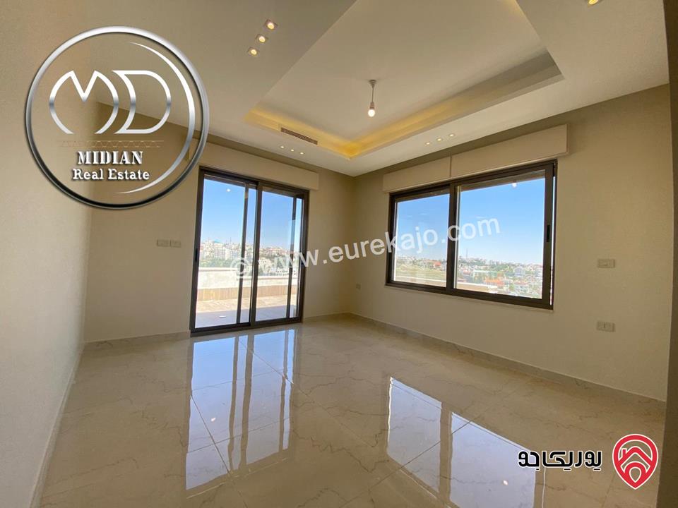 رووف فارغ للايجار في عمان - دابوق مساحة 350م مع تراسات تشطيبات ديكورات عصرية فاخرة اطلالة رائعة جديد لم يسكن