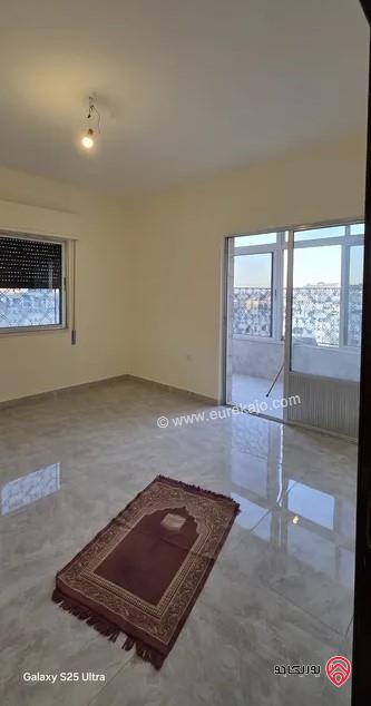 شقة مساحة 174م طابق ثالث للبيع في عمان - الجاردنز 