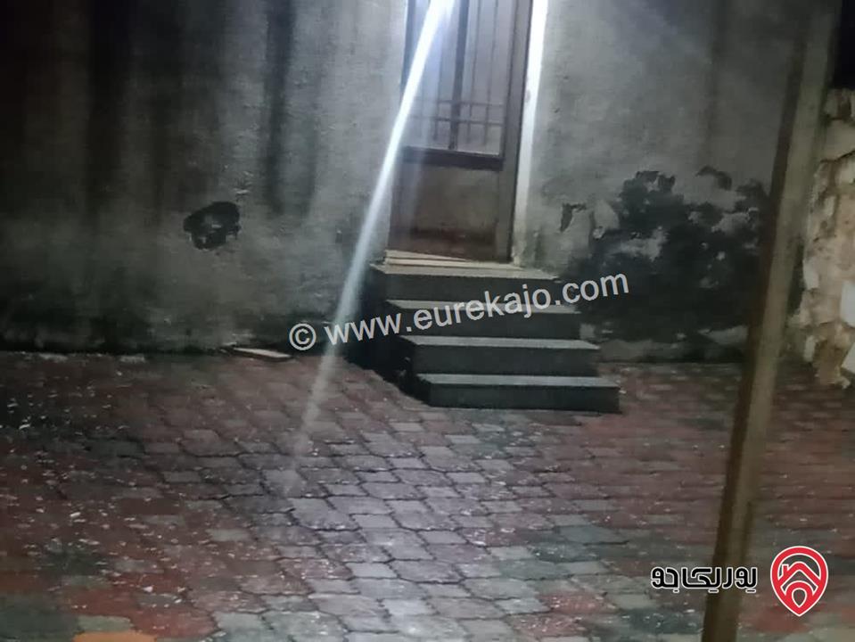 مزرعة مساحة الأرض 680م عليها بناء 160م للبيع في الحمة شمال اربد المخبية