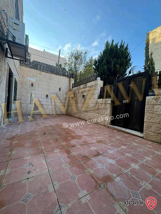 شقة ديلوكس فاخرة أرضية مساحة 170م داخلي و 40م خارجي للايجار في عمان - دير غبار