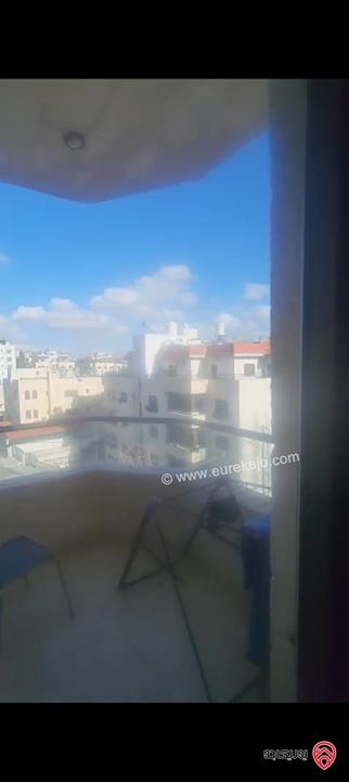 شقة طابق ثالث مع روف مساحة 175م مميزة للبيع في عمان - الرابية