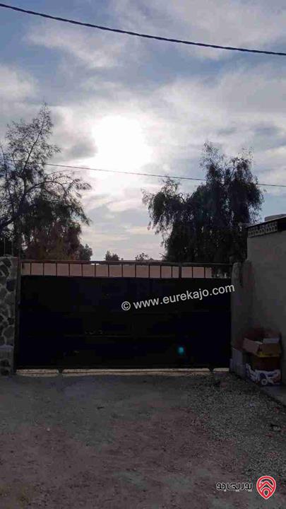 مزرعة مساحة 40 دونم للبيع في منطقة الازرق بسعر مغري