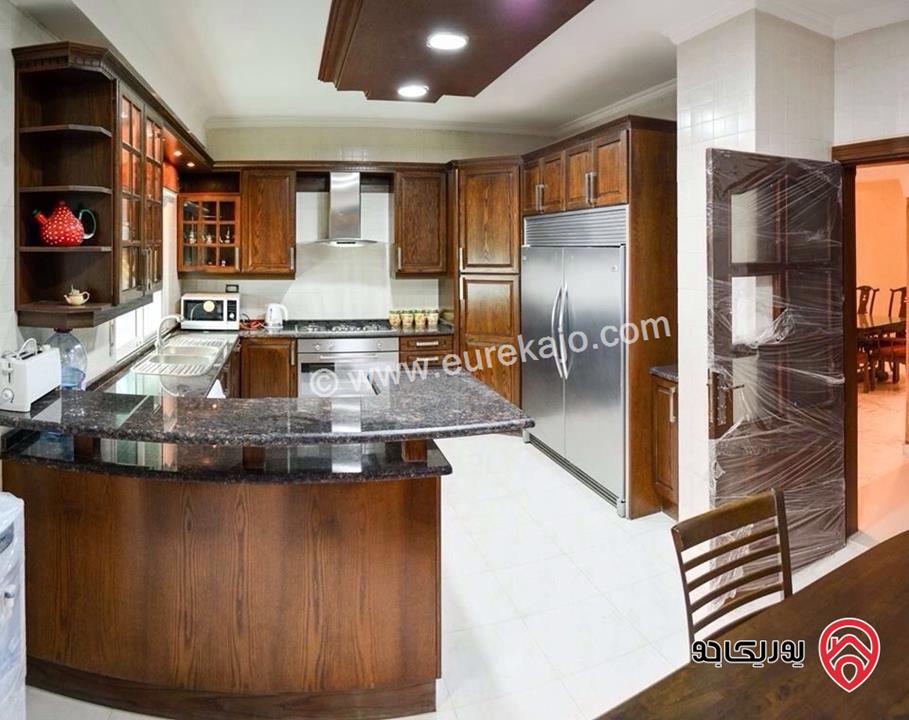 فيلا متلاصقة مساحة 930م على أرض 420م للبيع في عمان - ضاحية الرشيد 