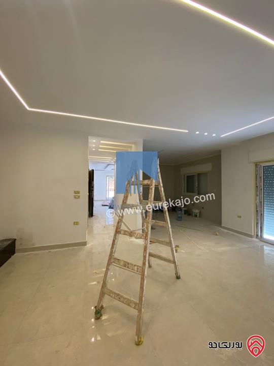 شقة أرضية فاخرة للبيع في عمان خلدا - قرب إشارة البنك العربي 175م مع ترسات 200م لم تسكن