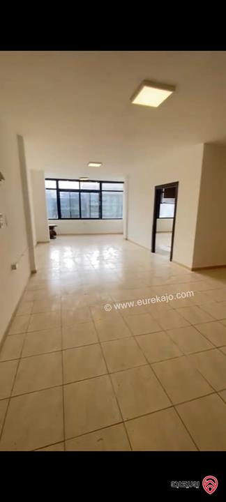 مكتب طابق ثاني مساحة 126م للبيع في عمان - خلدا