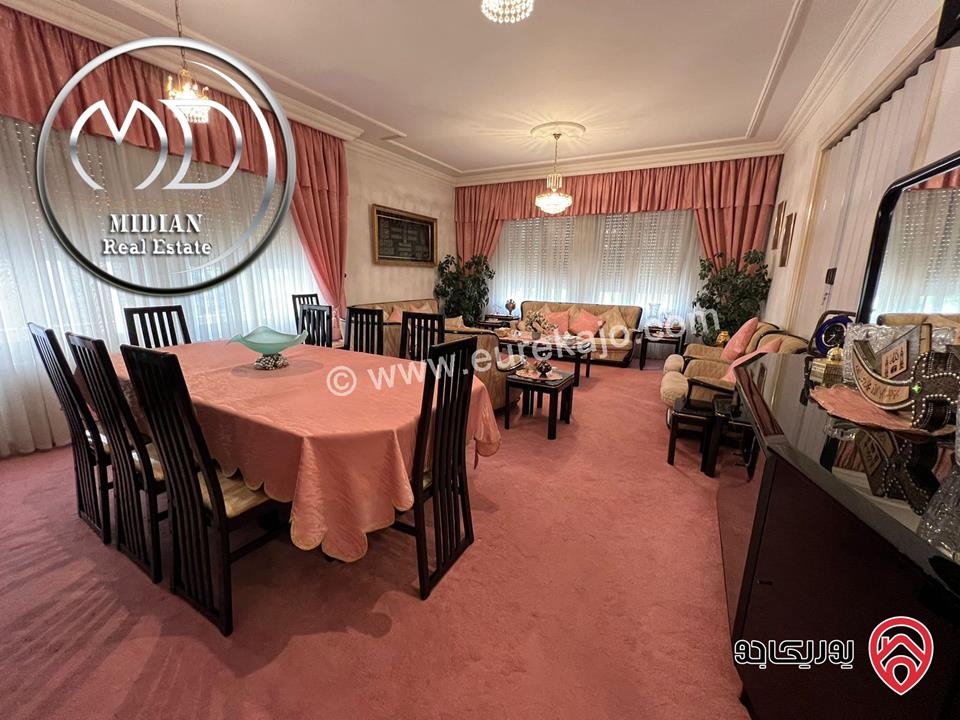 شقة دوبلكس ارضية طابقية فاخرة للبيع في عمان - خلدا مساحة 500م مع ترسات وحدائق 400م مع مسبح داخلي تصلح تجاري