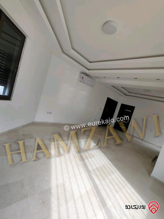 شقة طابق أرضي مساحة 220م داخلي و 100م خارجي للايجار في عمان - عبدون 