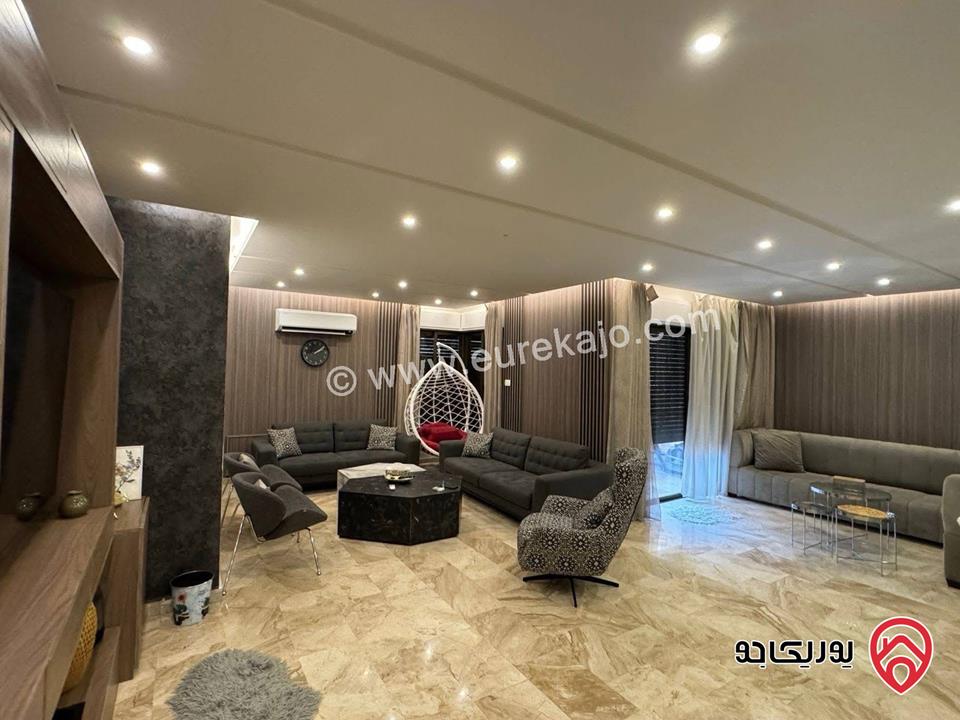 شقة مساحة 140م مع روف منفصل 70م للبيع في عمان - عبدون 