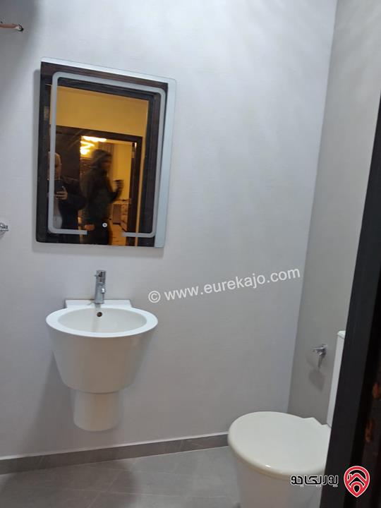 شقة تسوية مساحة 180م داخلي و 200م خارجي مفروشة للايجار في عمان - عبدون