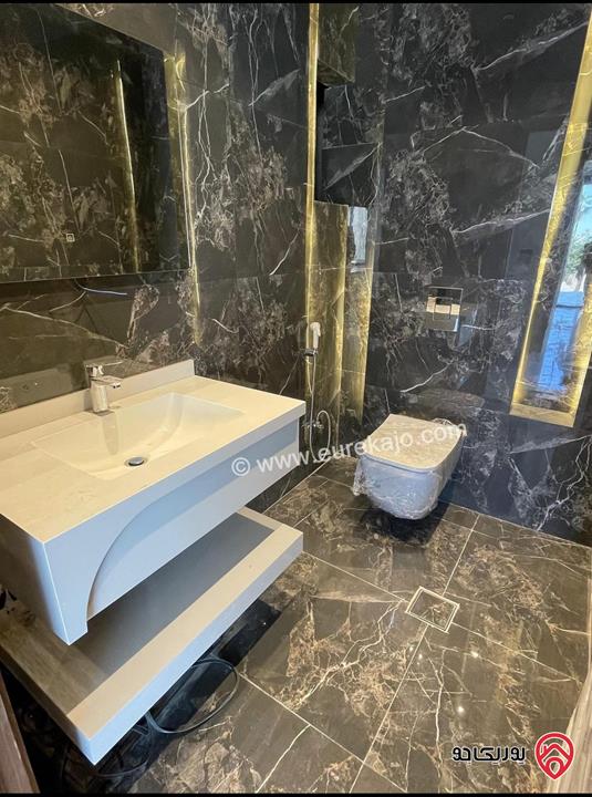 شقة مساحة 215م طابق اول للايجار في عمان - الجبيهة مقابل قصر الاميرة بسمة