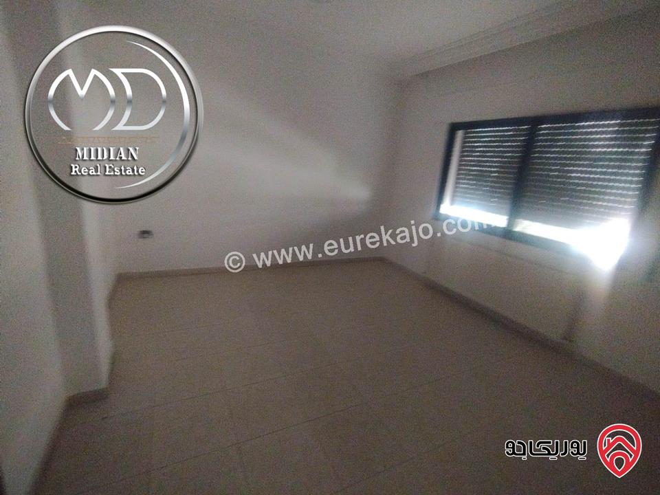 شقة طابقية فارغة للايجار في عمان - ضاحية الامير راشد مساحة 240م طابق اول بسعر مميز