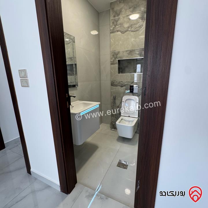 شقة فاخرة جدا بتشطيب عصري مساحة 115م للايجار من المالك مباشرة في عمان - البنيات خلف جامعة البتراء 