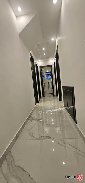 شقة دوبلكس أخير مع روف درج داخلي للبيع في عمان - شفا بدران