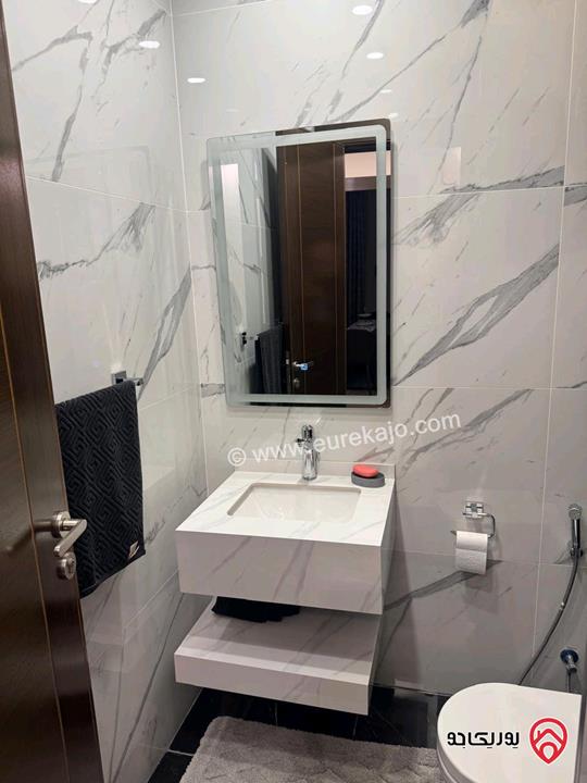 شقة طابق ثاني مساحة 215م للبيع في عمان - الرابية