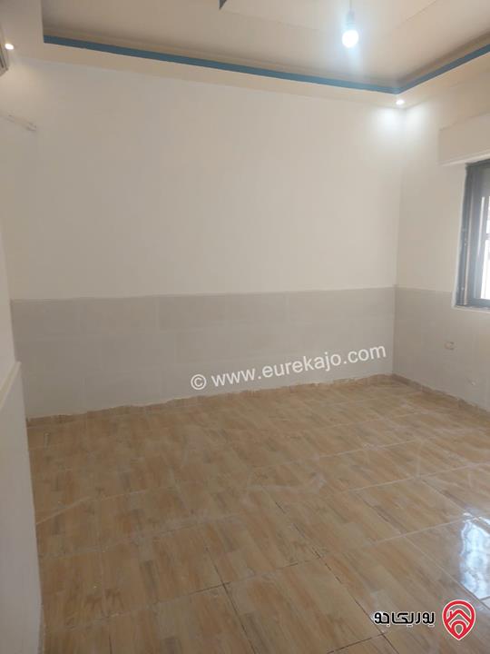 شقة أرضية مساحة 185م داخلي و 70م خارجي للإيجار السنوي في عمان - الجبيهة – أم زويتينة