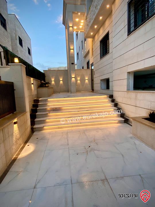 شقة فاخرة جديدة مساحة 160م + 50م ترس للبيع في عمان - المقابلين يوجد كل الطوابق 