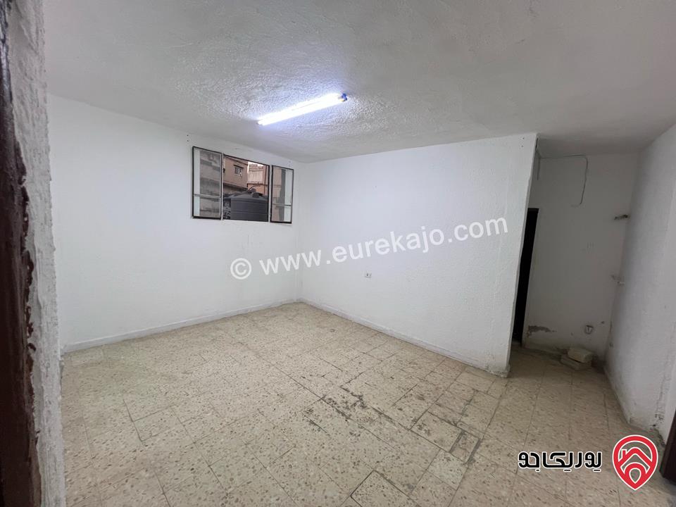 بناية سكنية مكونة من 6 شقق على أرض 180م للبيع في الرصيفة مقابل مسجد النور 