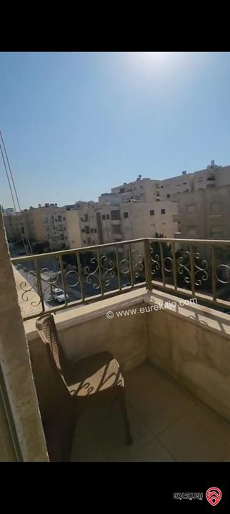 شقة طابق ثالث مساحة 127م للبيع في عمان - الجبيهة