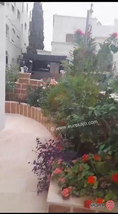 فيلا دوبلكس مساحة البناء 770م مساحة الارض 460م للبيع في عمان - البنيات