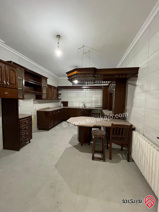 فيلا مساحة الارض 672م مساحة البناء 600م للبيع في عمان - دير غبار حي السهل 