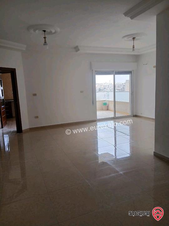 شقة طابق ثالث مساحة 110م للبيع في عمان - البيادر