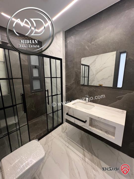 شقق ارضية و شبه ارضي جديدة للبيع في عمان - حي الصحابة مساحات 240م & 250م مع تراسات و حدائق تشطيبات فاخرة بأسعار مميزة