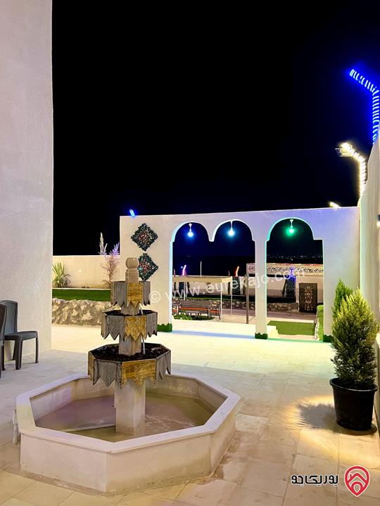 شاليه فاخر وكبير مساحة الأرض 3 دونم و 404م والبناء 225م للبيع في المفرق - الزنية طريق الزرقاء بلعما