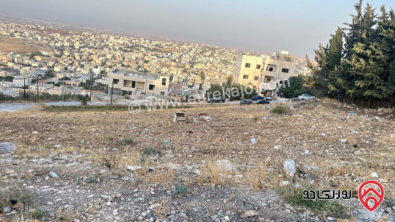 قطعة ارض مساحة 1 دونم و 796م للبيع في اربد - الحصن الاصبح 